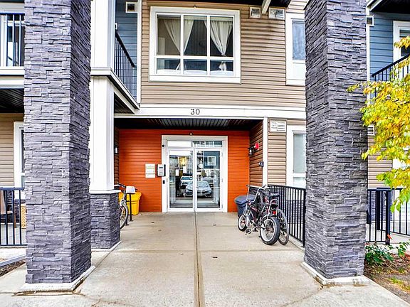 3rd image of 30 NE Walgrove Walk SE #111