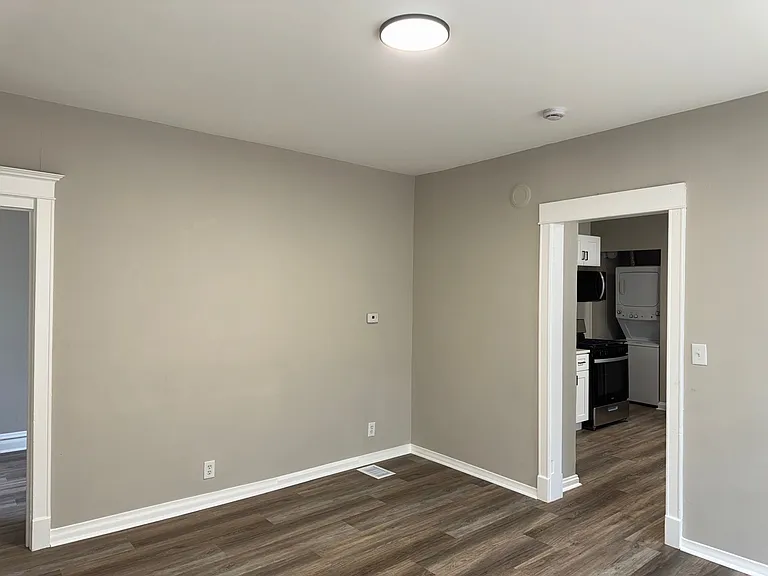 2360 S Sacramento Ave #1R — Photo 14