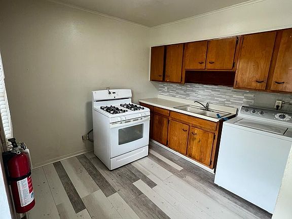3rd image of 519 Simpson Ave #11272787