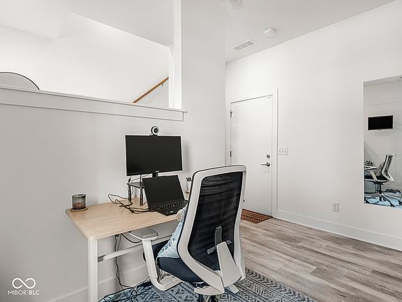 5th image of 1531 Yandes St