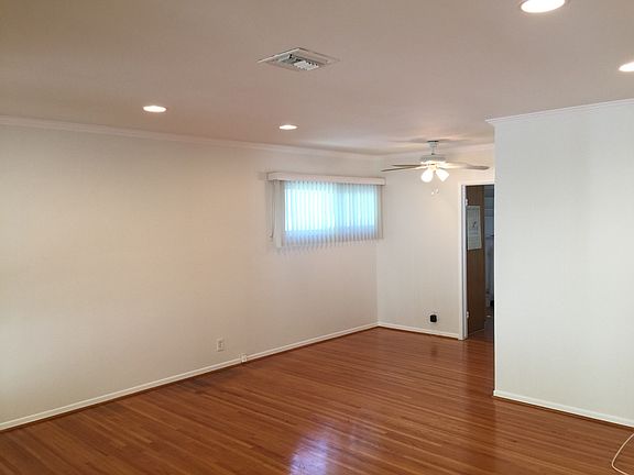 3rd image of 1724 Fulton Ave