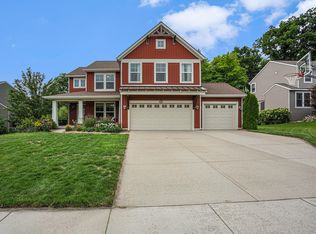 9509 Sunset Ridge Dr NE, Rockford, MI 49341