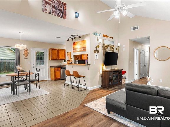 5th image of 3828 McGrue Ln