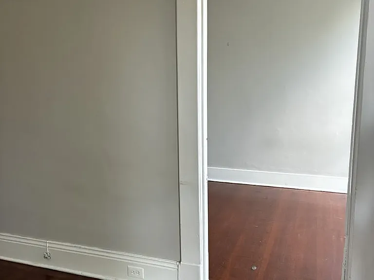 208 W Ormsby Ave. — Photo 5
