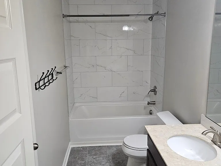 609 Angel Oak Ln — Photo 11