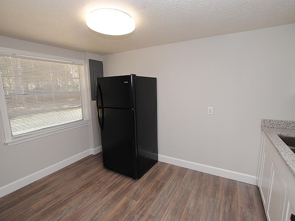 3rd image of 1256 Hickory Cove Ln #1