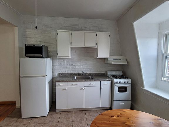 4th image of 7 Magnolia Ave Floor 3