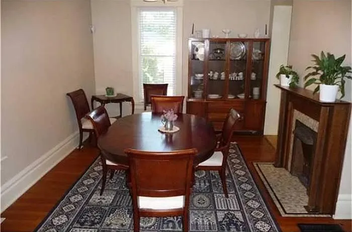 40 Callender Ave — Photo 4