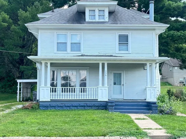 336 E 4th St, Dallas City, IL 62330