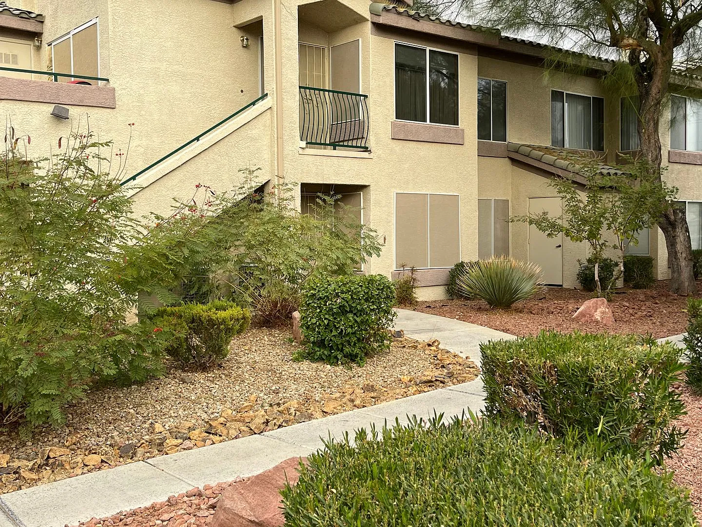 Spacious Gated Condo with Enclosed Patio & Community Amenities — Photo 4