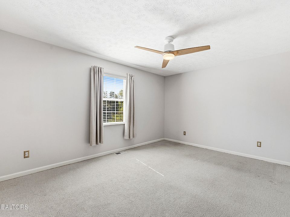 25th image of 7714 Washington Pike