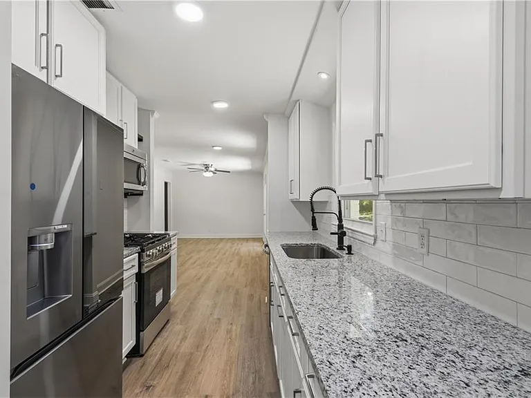 1348 Ridgewood Dr SW — Photo 10