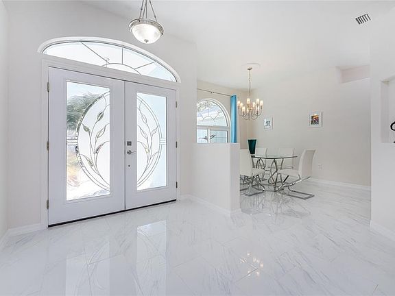 5th image of 1041 HARBOUR DRAKE DRIVE