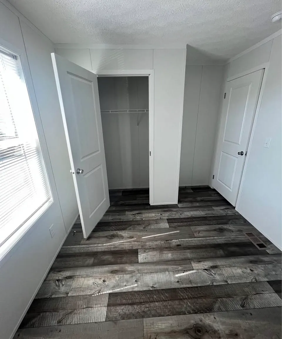 2 bed, 1.5 bath, 900 sqft, $1,050 — Photo 4