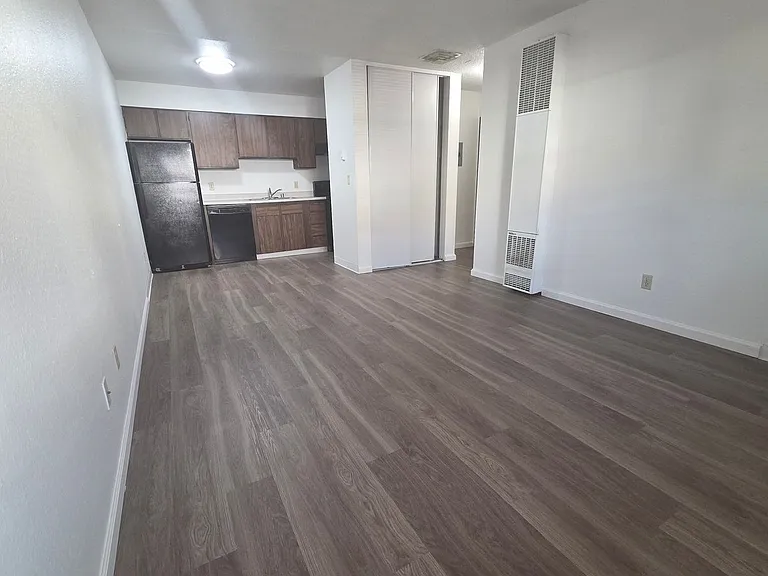 Parkview Villas & Apts — Photo 2