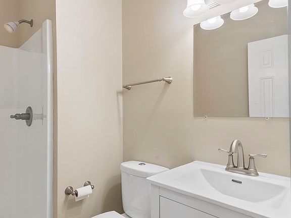 5th image of 1909 Ruckle St