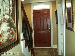 2nd image of 19899 Chagrin Blvd