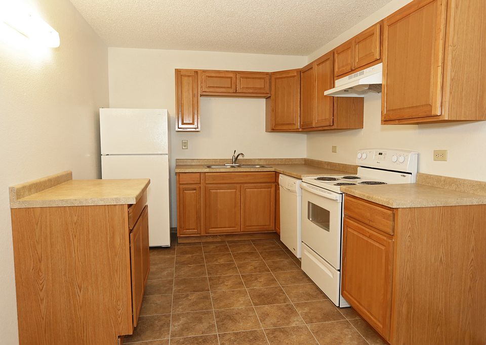 1st image of 1415 5th Ave S #23