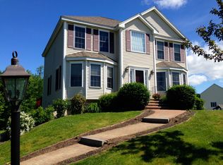 25 Susannahs Xing, Dover, NH 03820