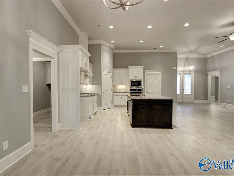 26415 Birkshire Ln — Photo 11