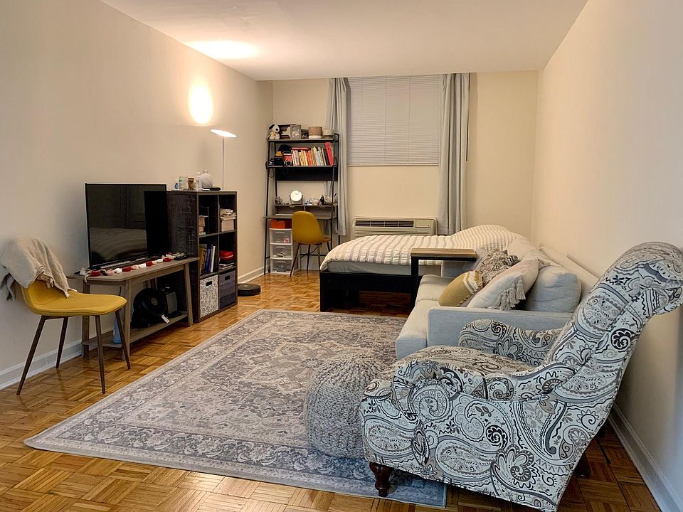 1st image of 230 S Lexington Ave