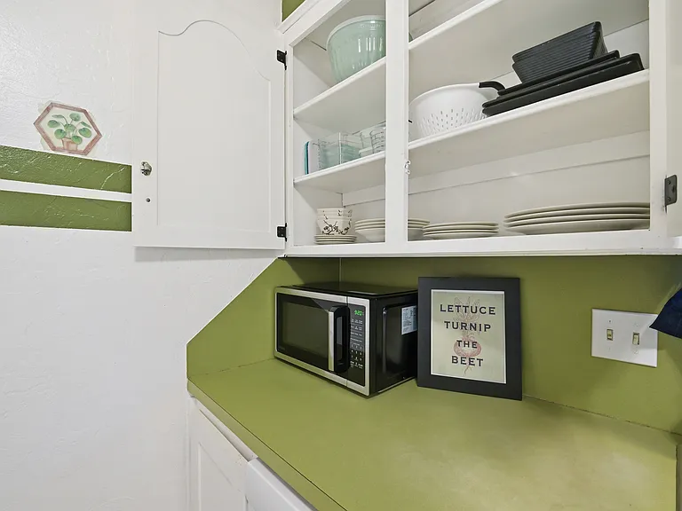 11307 N May Ave #D — Photo 25