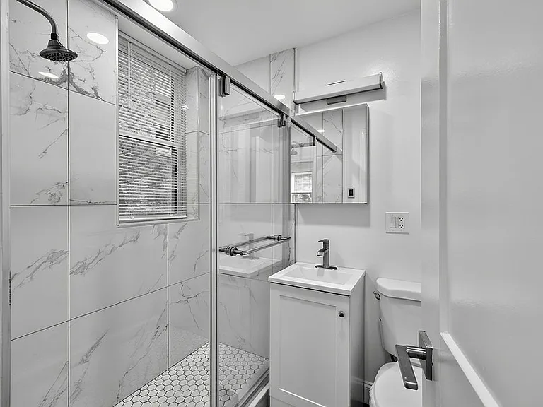 105-111 Queensberry Street — Photo 7