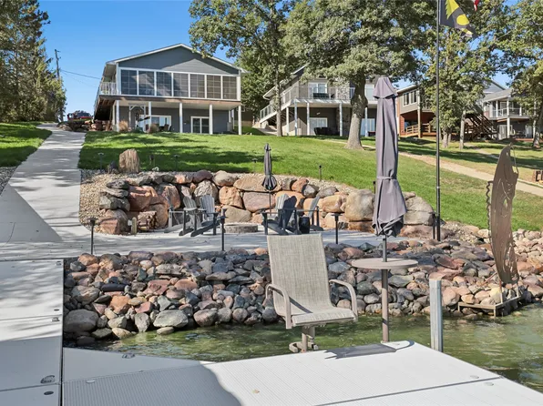 148 Valley Rd, Montezuma, IA 50171