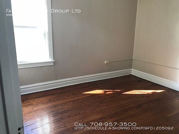 5th image of 111 Memorial Dr APT 9