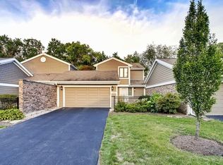 1583 Thornwood St, Wheaton, IL 60189