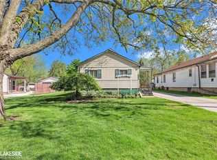 21641 Holly St, Clinton Township, MI 48035