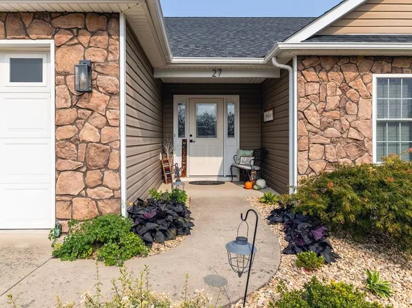 27 Hull Hills Ln, Staunton, VA 24401