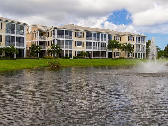 3rd image of 1510 Oak Harbor Blvd APT 105