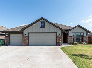 9453 NW 88th St, Yukon, OK 73099