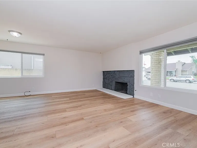 16752 Leafwood Cir — Photo 7