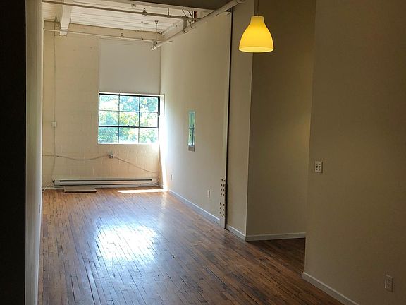 3rd image of 1417 Kemper St APT 335