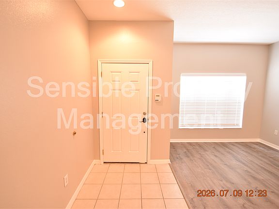 2nd image of 13121 Kings Crossing Dr