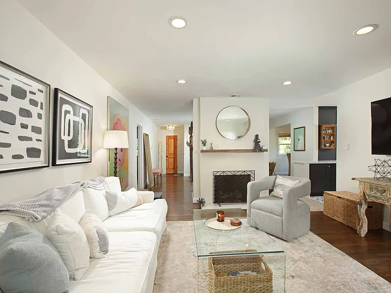 4339 Elmer Ave — Photo 3
