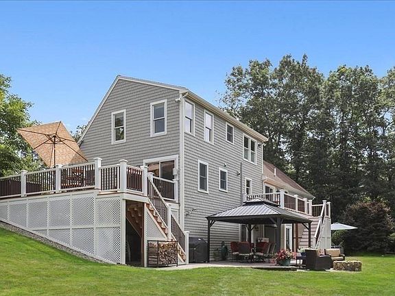 3rd image of 10 Seaview Dr