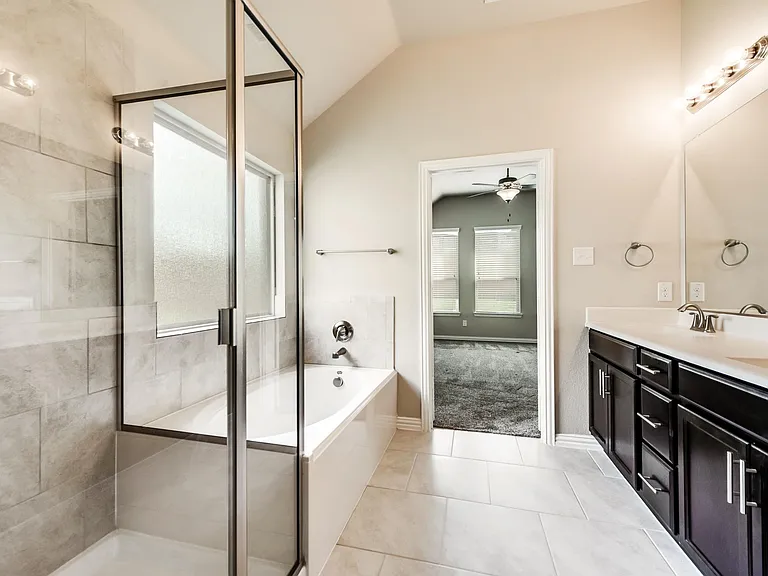 1312 Nacona Dr — Photo 14