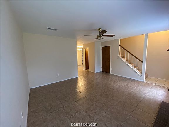 3rd image of 1904 Dartmouth St APT U2