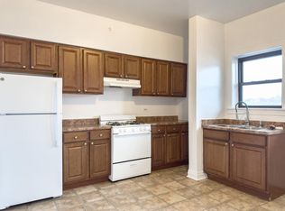 2638 N Milwaukee Ave #3M, Chicago, IL 60647