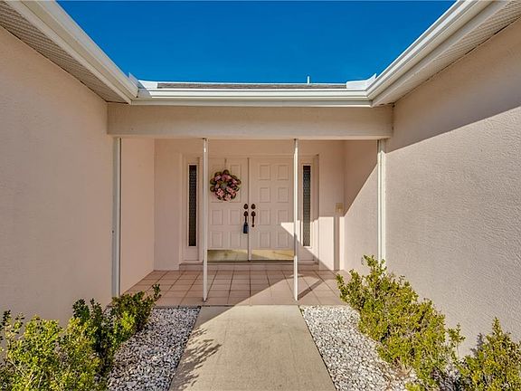 3rd image of 3824 Sabal Springs Blvd