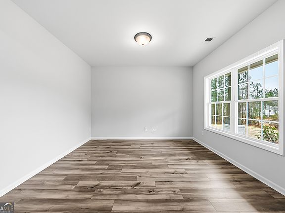 4th image of 75 Oak Ridge Dr #4