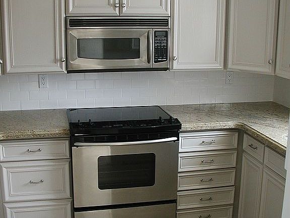 Stainless / Granite Kitchen