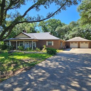 1410 Elm St, Pine Prairie, LA, 70576