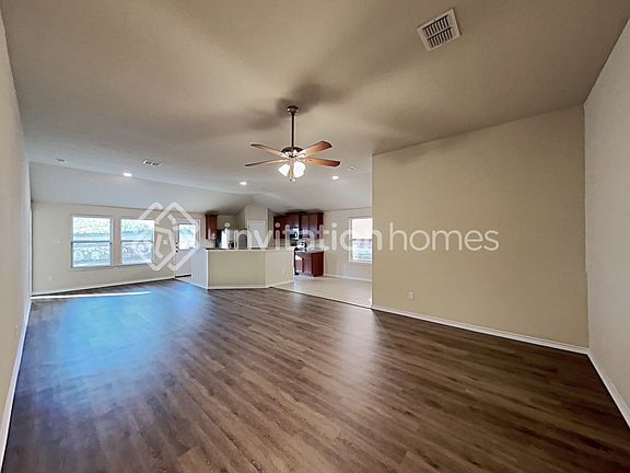 4th image of 4960 Galley Cir
