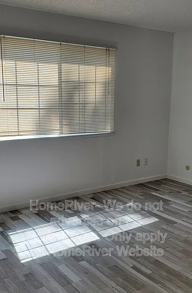 2738 Mendonca Dr — Photo 8