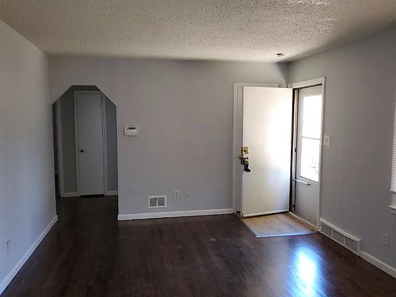 2nd image of 2640 N 33rd St