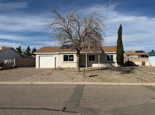 120 Marigold Dr SW, Rio Rancho, NM 87124